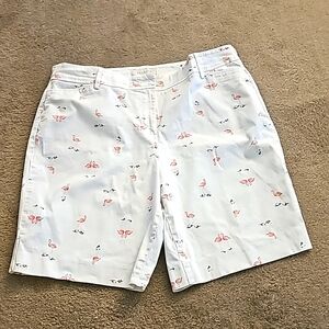Flamingo shorts, pitete